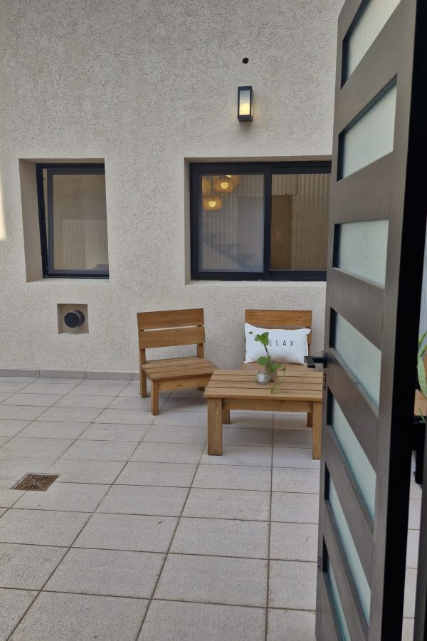 07.. patio 10